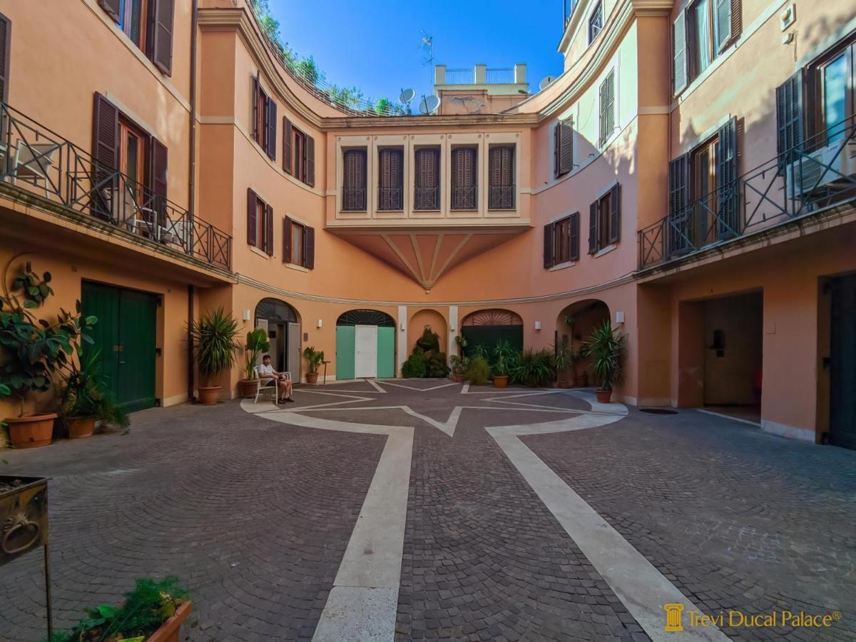 Trevi Ducal Palace Roma Dış mekan fotoğraf